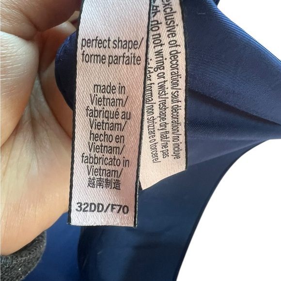 Victoria’s Secret PINK Push-Up Sports Bra – Navy Blue – 32DD! - Picture 7 of 8
